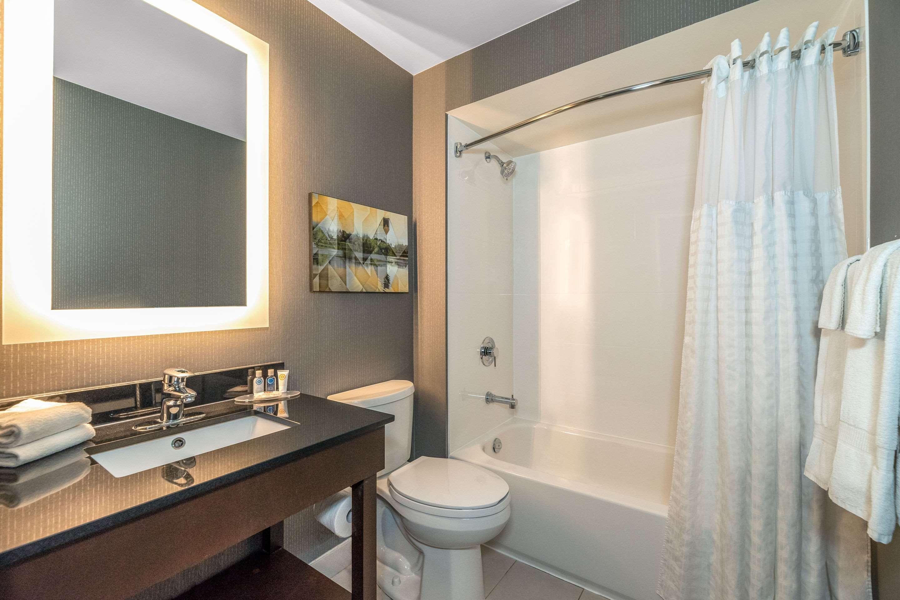 Comfort Inn Airport Winnipeg Buitenkant foto