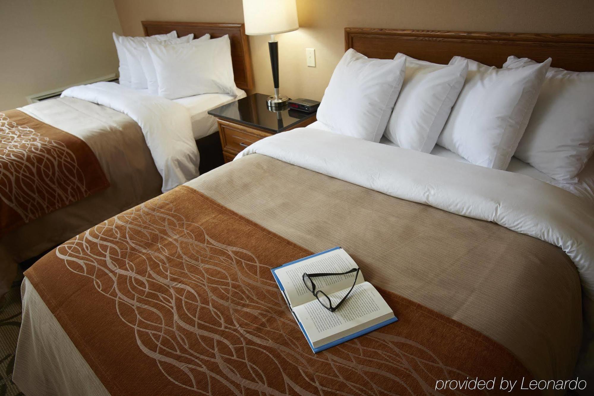 Comfort Inn Airport Winnipeg Buitenkant foto