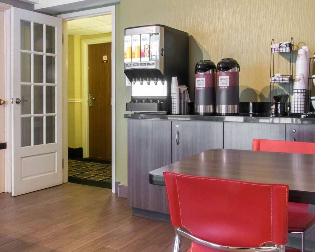Comfort Inn Airport Winnipeg Restaurant foto