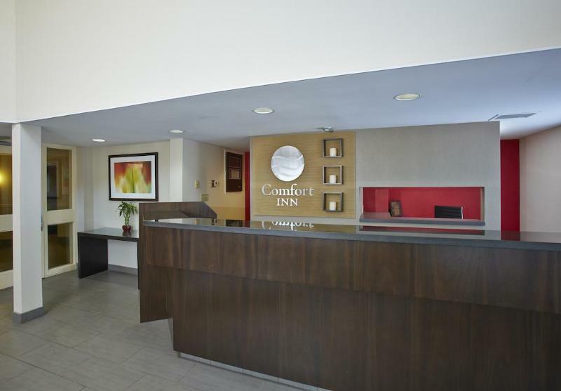 Comfort Inn Airport Winnipeg Buitenkant foto